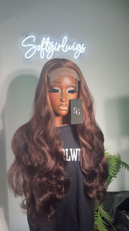 24” Burgundy Body Wave 5x5 Glueless Wig with Blonde Highlights – Beginner Friendly Wig Canada