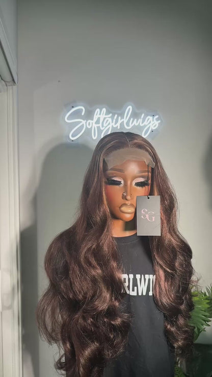24” Burgundy Body Wave 5x5 Glueless Wig with Blonde Highlights – Beginner Friendly Wig Canada